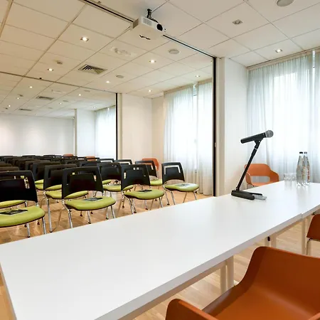 Hotel B&B Hotel Trento Trydent